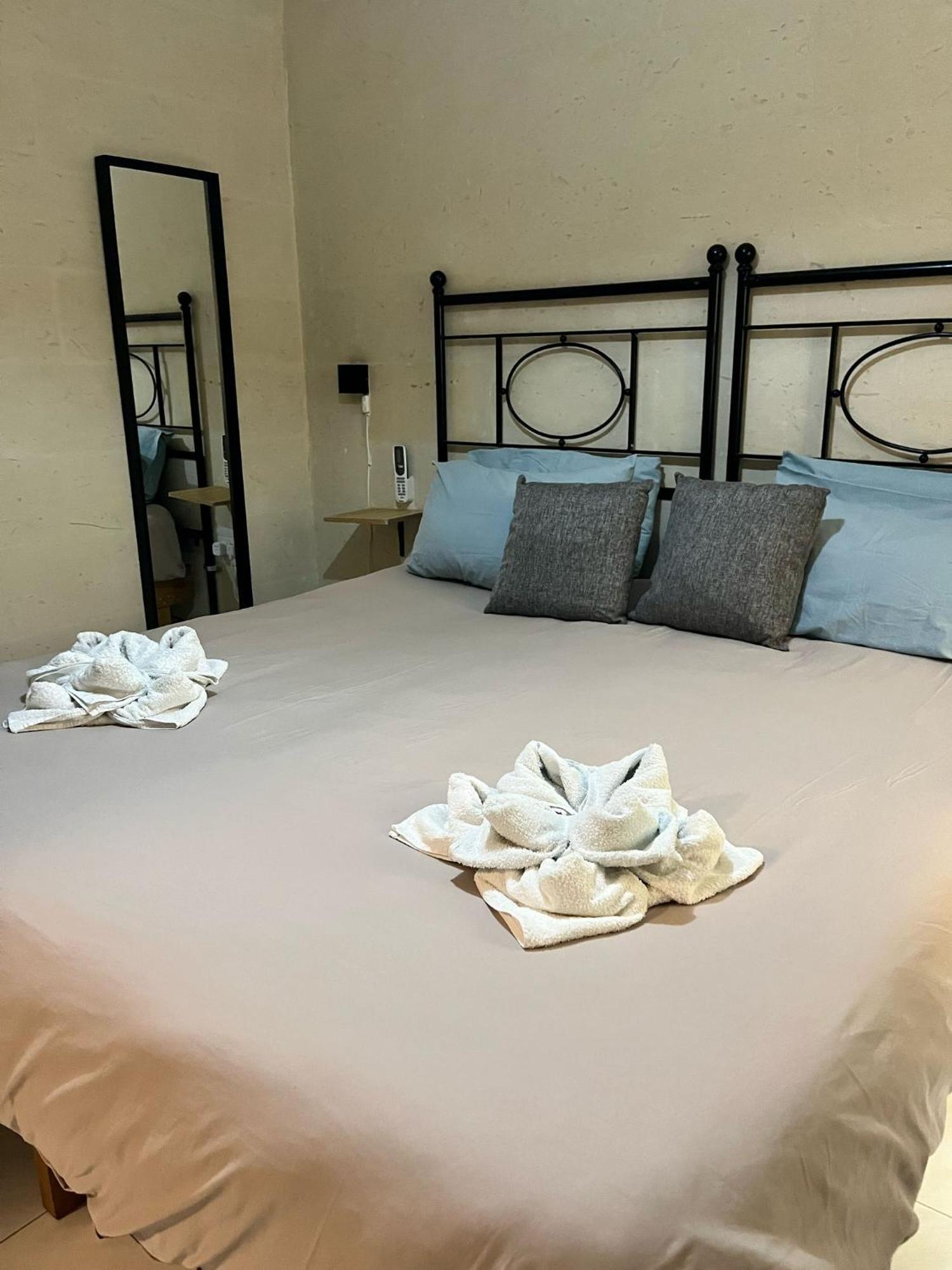 Mayflower Flat, Flat 12 St. Paul's Bay Esterno foto